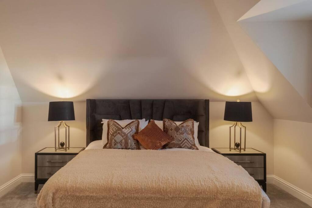 ウィンザーLuxury Penthouse - Castle Views - 2 Bed & Parkingアパートメント エクステリア 写真
